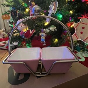 Pampered Chef Simple Additions Square Bowls
Set of 2 bowls